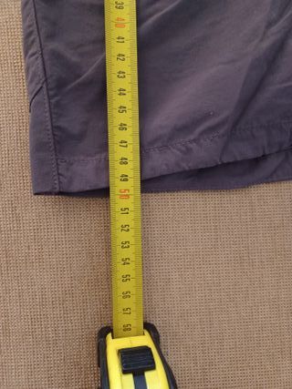 Shorts trekking Quechua gris XXL. Talla 50
