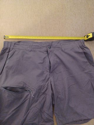 Shorts trekking Quechua gris XXL. Talla 50