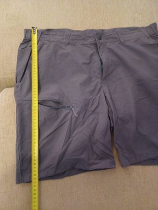 Shorts trekking Quechua gris XXL. Talla 50