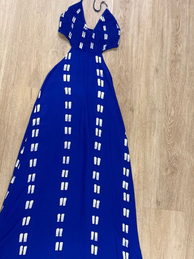 Vestido 'Cut Out' elegante