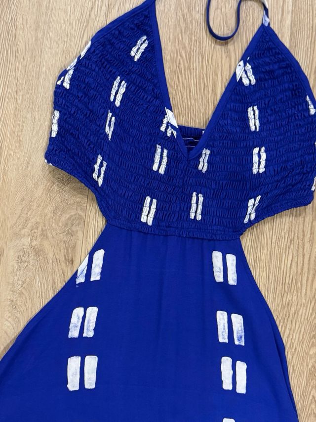 Vestido 'Cut Out' elegante