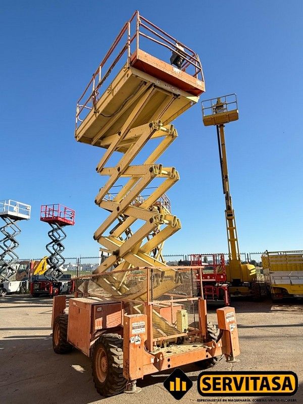 PLATAFORMA ELEVADORA JLG 40RTS