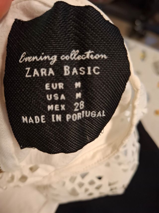 Canotta bianca con pizzo