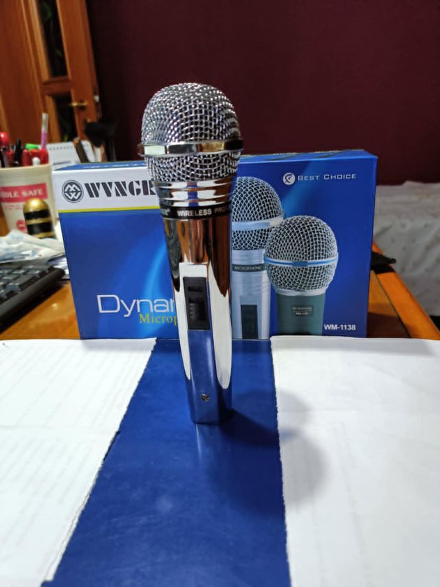 Microfono WVNGR WM-1138 Dinamico.