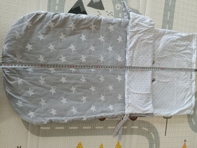 Saco bebé gris con estrellas