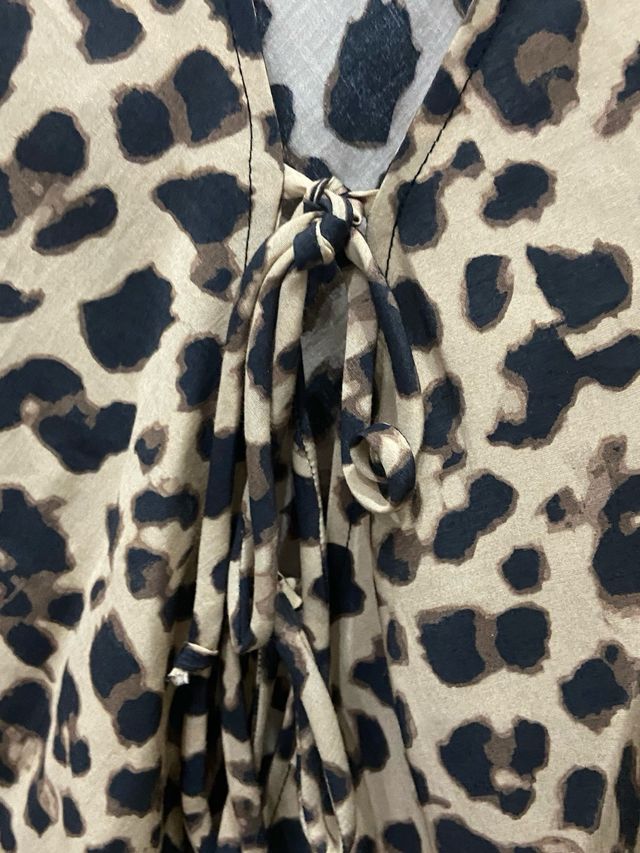 Camisa Zara leopardo- lazos delanteros