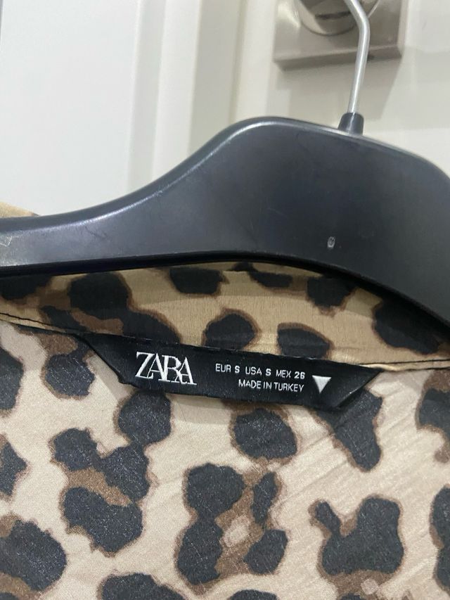Camisa Zara leopardo- lazos delanteros