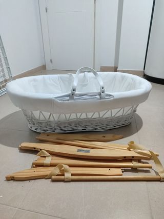 Cuna Moisés mimbre blanco