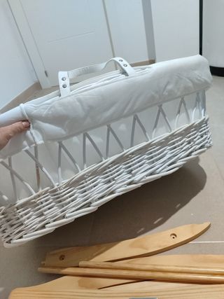 Cuna Moisés mimbre blanco