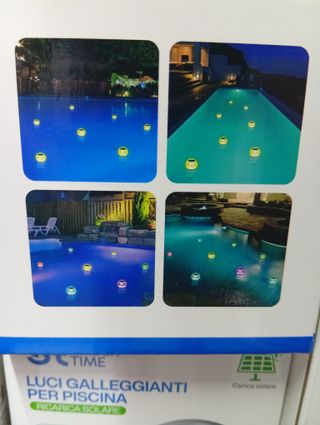 Luci galleggianti per piscina con ricarica solare