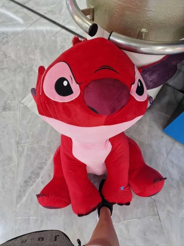 Stitch gigante rojo