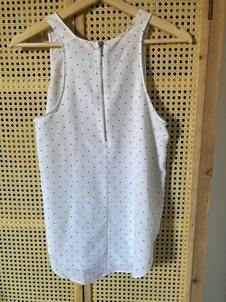 Top blanco lunares negros