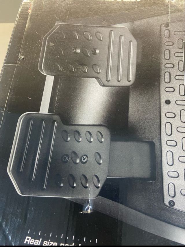 Volante Thrustmaster Ferrari T80 PS4