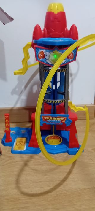 Torre entrenamiento SuperThings