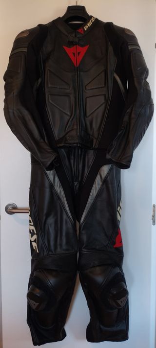 Mono cuero Dainese motorista
