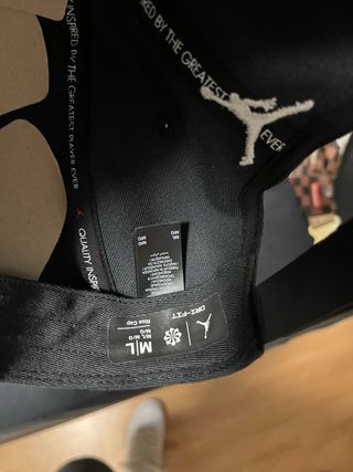 Gorra Nike Jordan 1984 - Negra/Roja