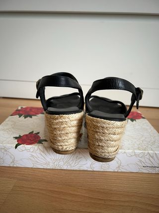 Sandalias cuña Panama Jack negras
