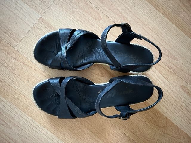 Sandalias cuña Panama Jack negras