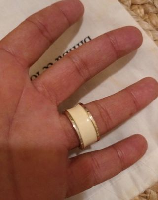 Anillo Bimba y Lola beige y dorado