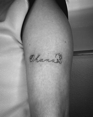 Tatuadora de Línea Fina.
