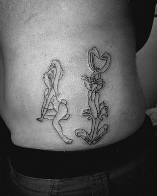 Tatuadora de Línea Fina.
