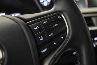 Lexus UX 2.0 250h Business