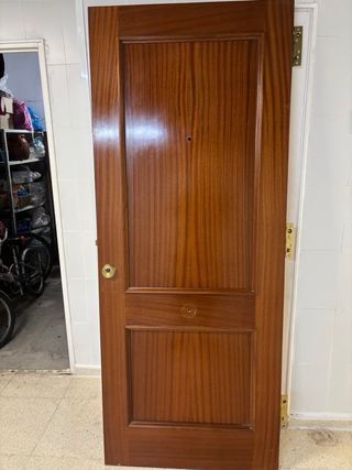 Puerta madera maciza exterior