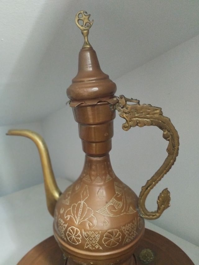 Jarrón cobre antiguo