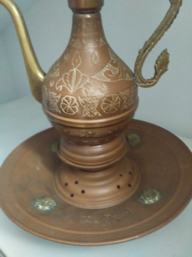 Jarrón cobre antiguo