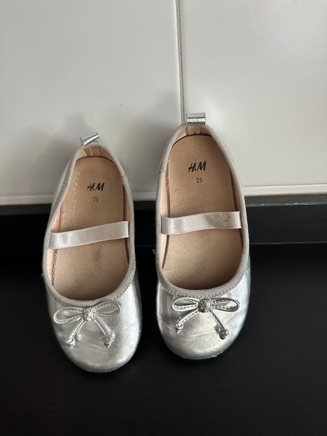 Merceditas niña plata H&M talla 25