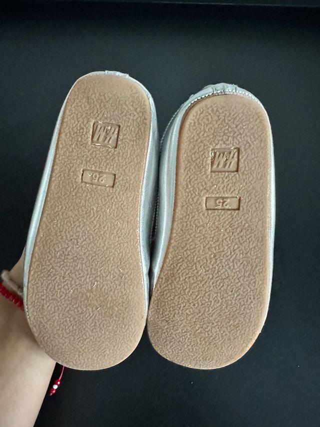 Merceditas niña plata H&M talla 25