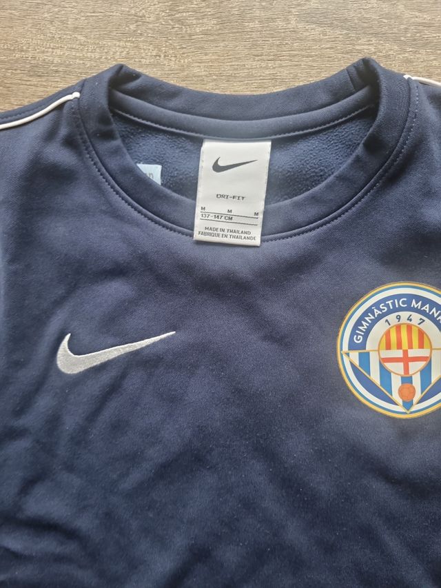 Chaqueta y equipacion entreno Gimnástic Manresa N