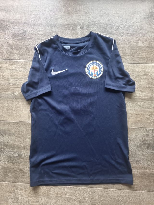 Chaqueta y equipacion entreno Gimnástic Manresa N