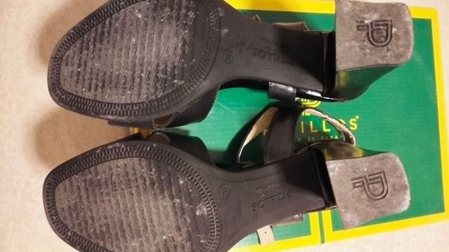 Sandalias Pitillos negras -talla 37