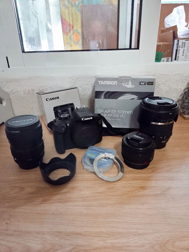 Canon EOS 1300D + 2 objetivos