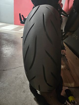 Suzuki GSX-S 750 - Motocicleta