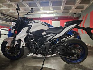 Suzuki GSX-S 750 - Motocicleta