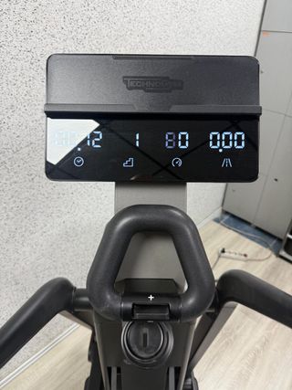Elíptica TECHNOGYM modelo Elliptical