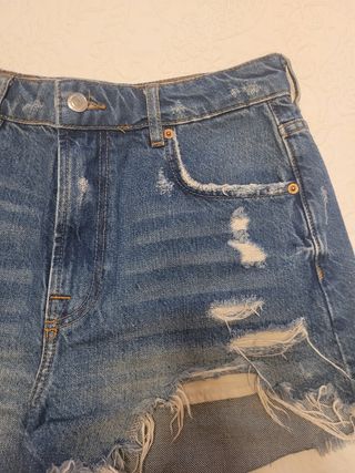 Pantalón vaquero corto