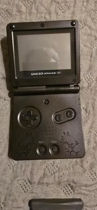 GB Advance SP Kingdom Hearts ed.