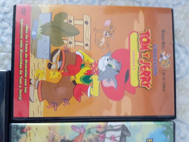 3 DVDs
Looney Tunes, Tom y Jerry, Disney