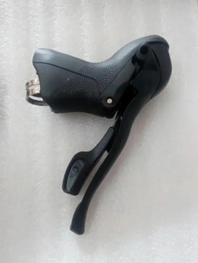 Manetas duales de cambio y freno  3x7 velocidades