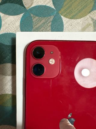 iPhone 11 rosso 128GB - Ottime condizioni
