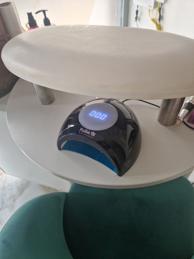 Alquiler espacio uñas