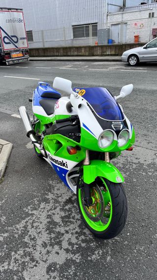 Kawasaki ZXR 750 - Impecable