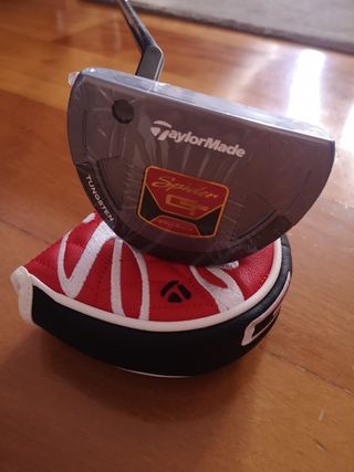 Putter TaylorMade Spider GT. 