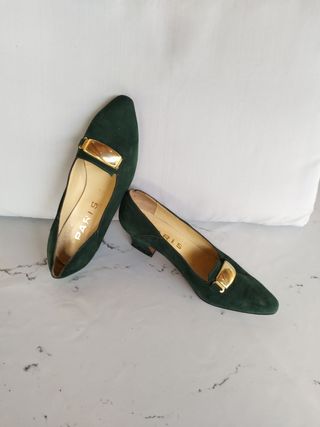 Zapatos salón ante verdes, dorados, talla 38