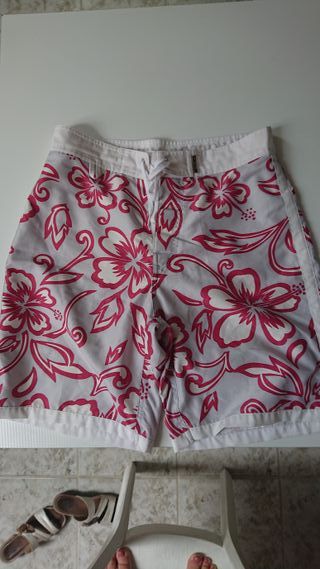 Costume da bagno floreale rosso e bianco per ragaz