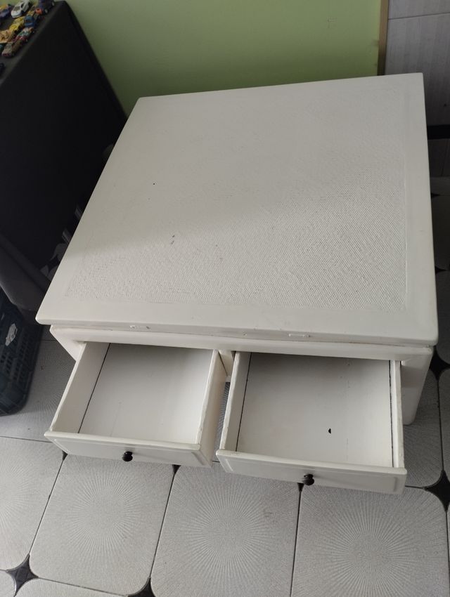 GRATIS/Liquidación -Mesa centro blanca mimbre-mad