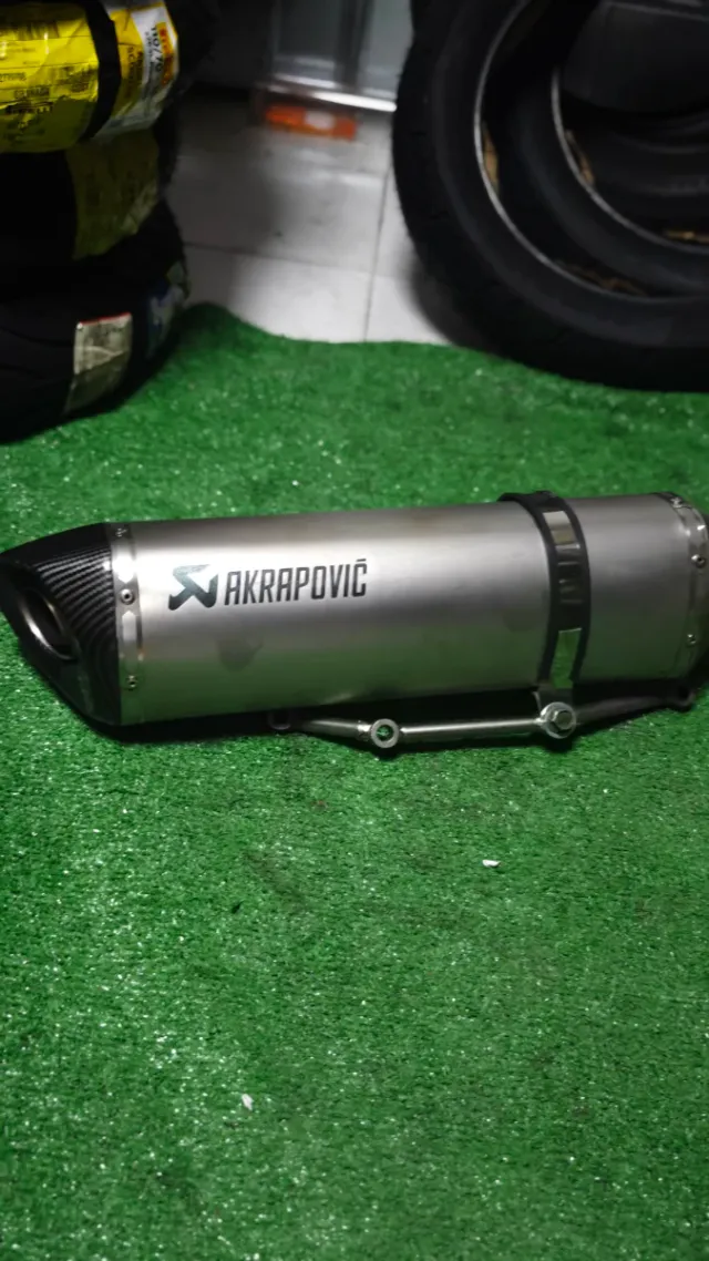 Escape akrapovic Xciting 400